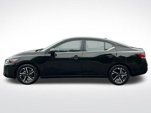 Used 2025 Nissan Sentra SV FWD image 3