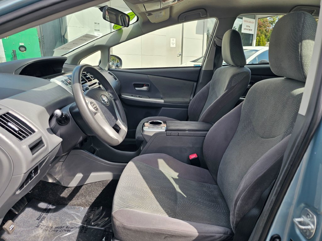 Used 2014 Toyota Prius V Three FWD image 19