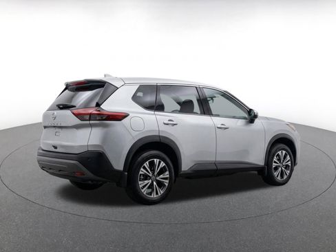 Used 2025 Nissan Rogue SV FWD image 9