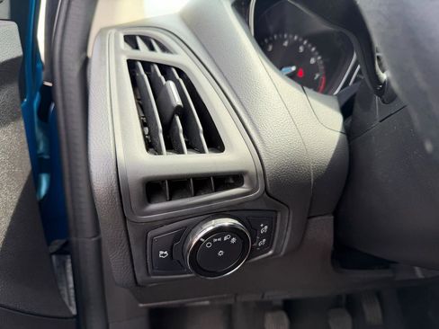 Used 2014 Ford Focus SE FWD image 45