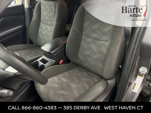 Used 2016 Nissan Rogue SV image 26