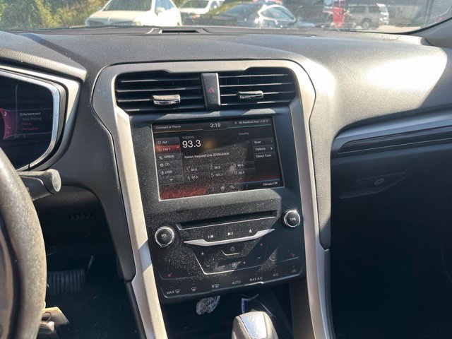 Used 2013 Ford Fusion SE FWD image 16