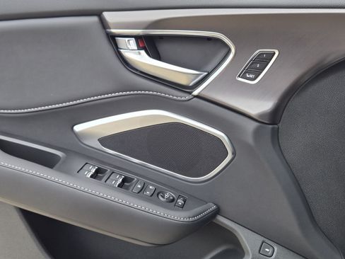 New 2026 Acura RDX SH-AWD image 16