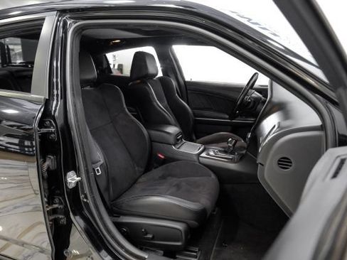 Used 2019 Dodge Charger R/T w/ Plus Group RWD image 44