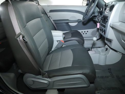 Used 2008 Chrysler PT Cruiser Touring image 32