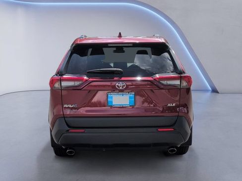Used 2025 Toyota RAV4 XLE w/ Convenience Package FWD image 8