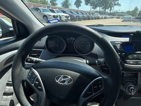 Used 2013 Hyundai Elantra GLS w/ Preferred Pkg FWD image 15