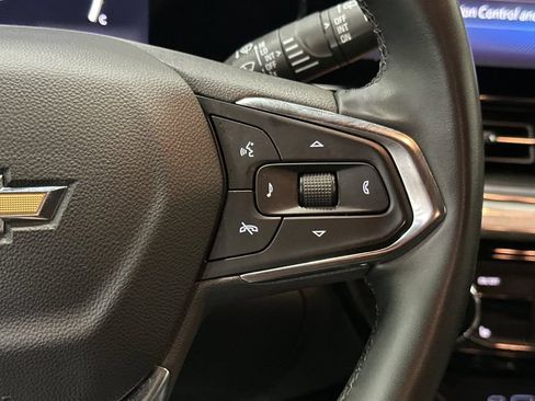 Used 2025 Chevrolet Trax LT w/ LT Convenience Package FWD image 28
