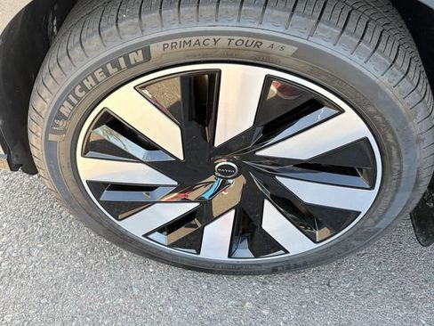 Used 2025 Volvo EX90 Ultra AWD/4WD image 4