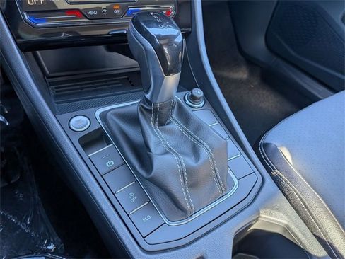 New 2026 Volkswagen Jetta SE image 16