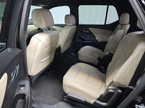 Used 2023 Chevrolet Traverse LT AWD/4WD image 30