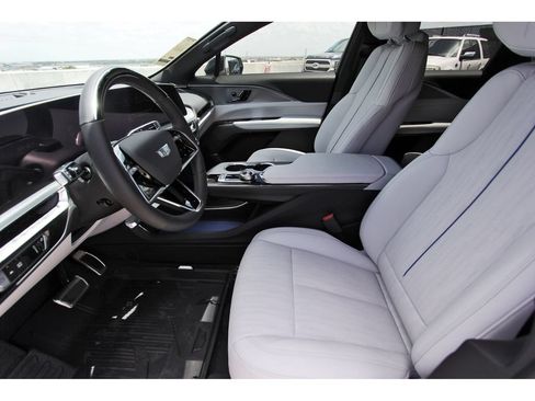 New 2027 Cadillac Lyriq Sport AWD/4WD image 6