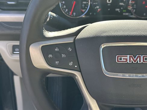 Used 2017 GMC Acadia Denali image 27