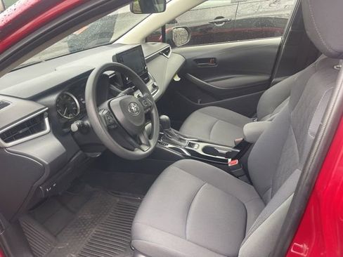 Used 2022 Toyota Corolla LE image 9