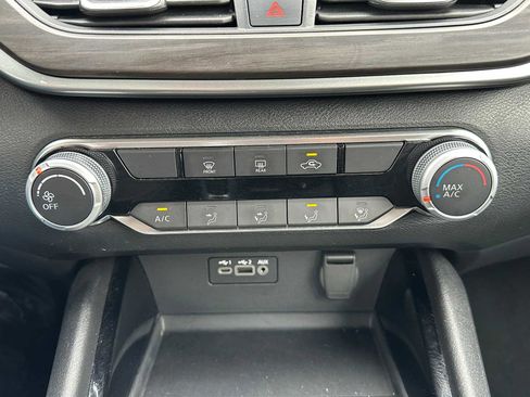 Used 2024 Nissan Altima 2.5 SV image 27