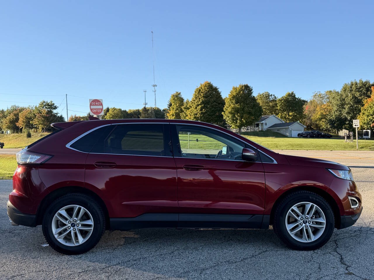 Used 2016 Ford Edge SEL w/ Equipment Group 201A AWD/4WD image 6