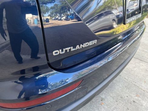Used 2024 Mitsubishi Outlander SE AWD/4WD image 17