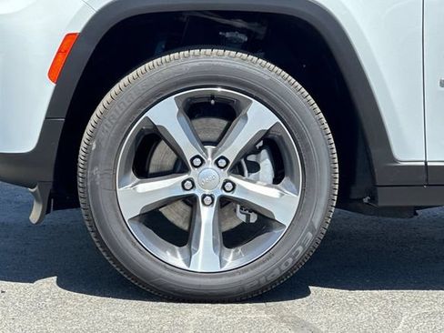 New 2026 Jeep Grand Cherokee L Limited AWD/4WD image 26