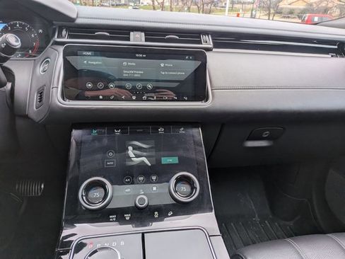 Used 2019 Land Rover Range Rover Velar R-Dynamic SE image 12