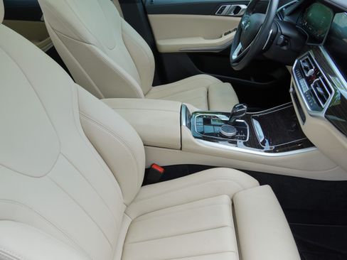 Used 2020 BMW X5 xDrive40i w/ Premium Package AWD/4WD image 12