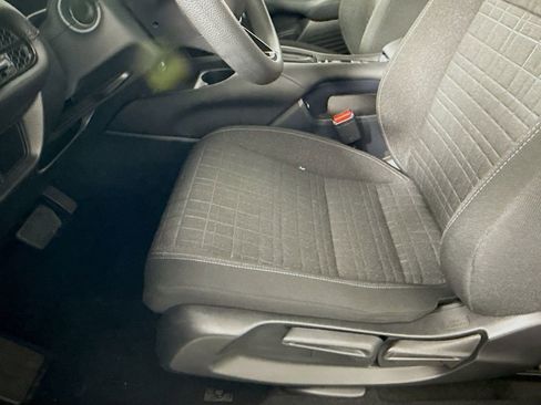 Certified 2023 Honda HR-V LX image 30