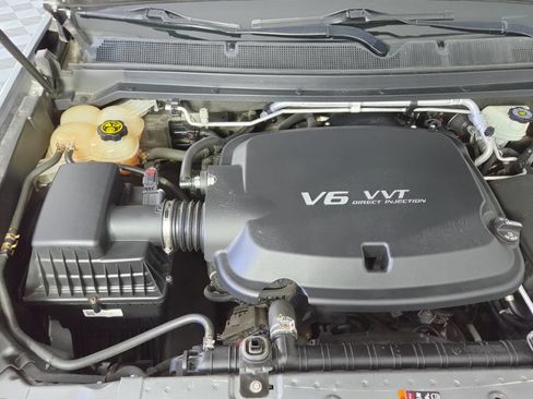 Used 2018 Chevrolet Colorado Z71 AWD/4WD image 39