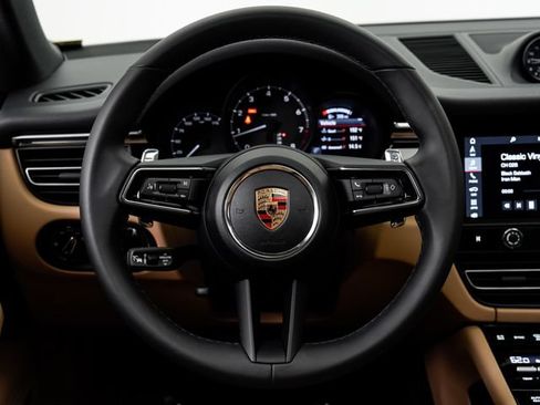 Certified 2026 Porsche Macan AWD/4WD image 13