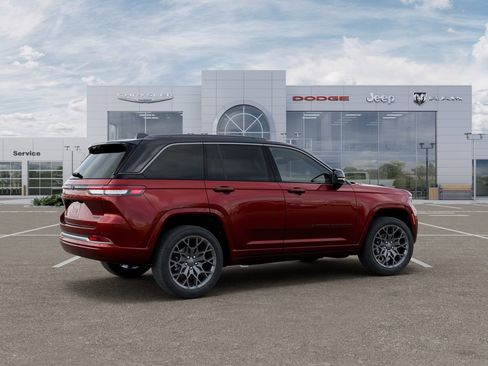 New 2026 Jeep Grand Cherokee Summit w/ Obsidian Package AWD/4WD image 4