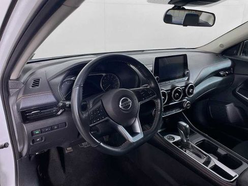 Certified 2022 Nissan Sentra SR w/ Midnight Edition image 7