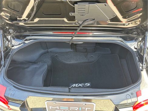 Used 2013 MAZDA MX-5 Miata Grand Touring image 33