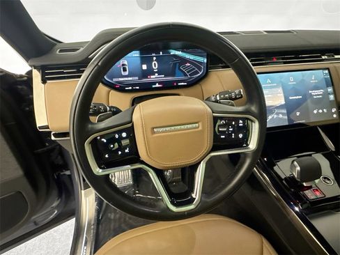Certified 2025 Land Rover Range Rover Sport SE image 10