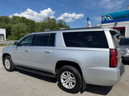 Used 2019 Chevrolet Suburban LT AWD/4WD image 3