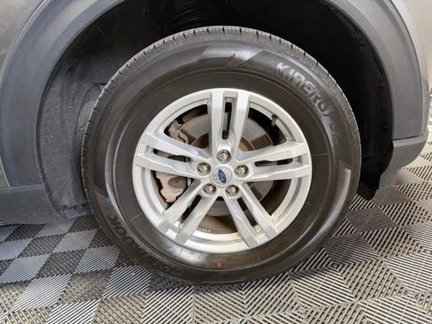 Used 2023 Ford Explorer XLT w/ Equipment Group 202A image 39