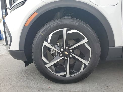 New 2026 Chevrolet Equinox EV LT image 6