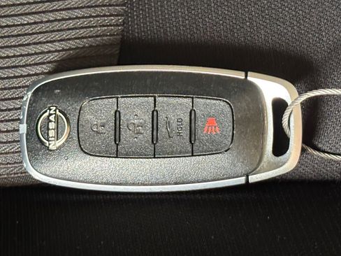 Used 2025 Nissan Sentra SV FWD image 21