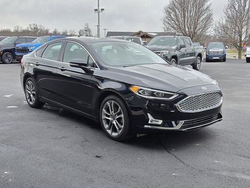 Used 2020 Ford Fusion Titanium image 2