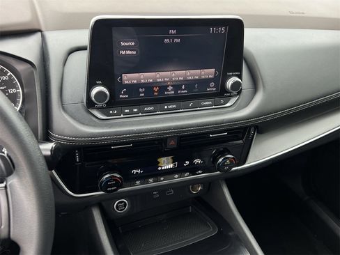 Certified 2021 Nissan Rogue SV image 15