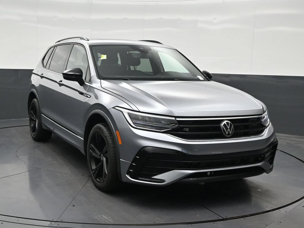Used 2023 Volkswagen Tiguan SE R-Line FWD image 7