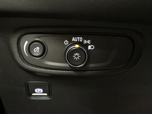 Certified 2023 GMC Terrain SLE w/ Driver Convenience Package FWD image 20