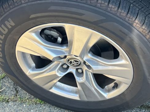 Certified 2022 Toyota RAV4 XLE w/ XLE Grade Weather Package image 21