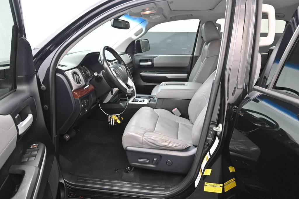 Used 2016 Toyota Tundra Limited RWD image 17