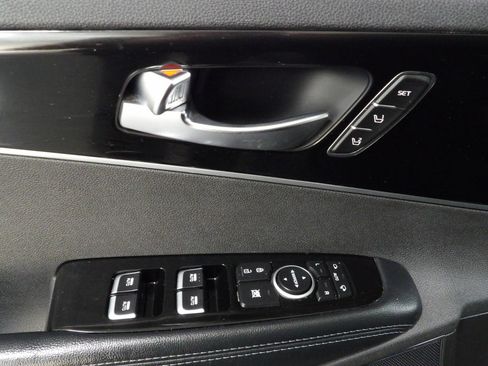 Used 2019 Kia Sorento SX w/ SX Touring Package FWD image 9