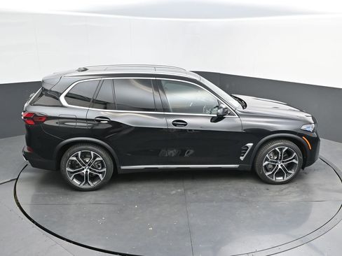 New 2026 BMW X5 xDrive50e w/ Premium Package image 39