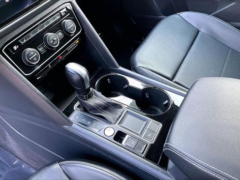 Used 2022 Volkswagen Atlas SE image 16