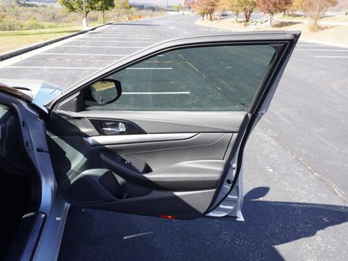 Used 2022 Nissan Maxima SV w/ Floor Mat Group image 19