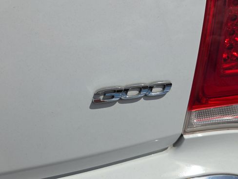 Used 2018 Chrysler 300 Limited image 4