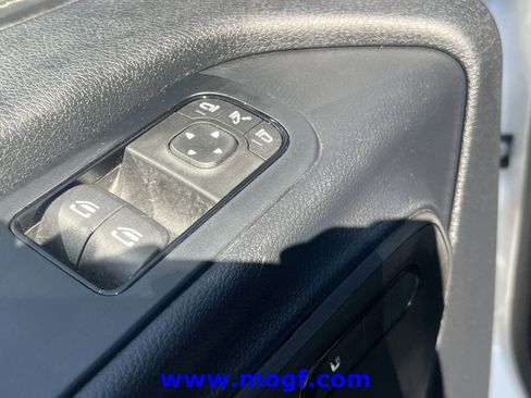 Used 2025 Mercedes-Benz Sprinter 2500 image 17