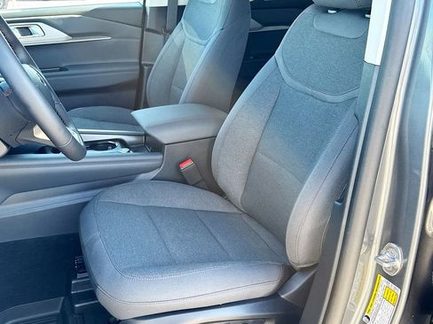 New 2026 Ford Explorer Active RWD image 22