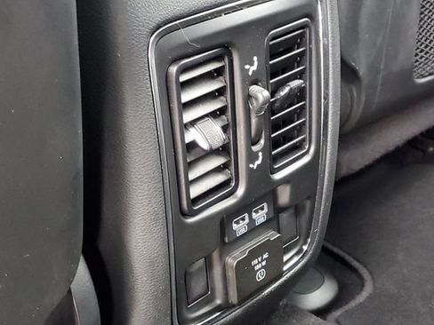 Used 2019 Jeep Grand Cherokee Limited AWD/4WD image 32