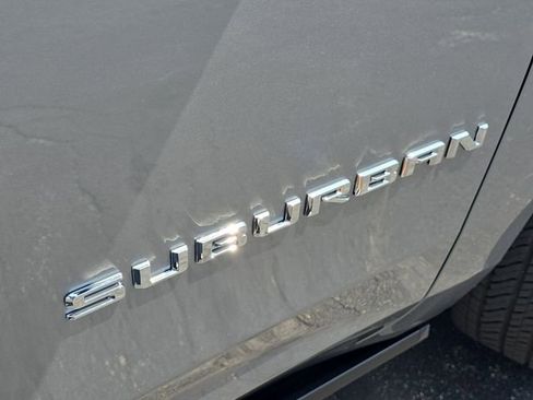New 2025 Chevrolet Suburban High Country AWD/4WD image 33